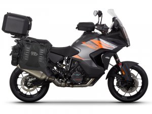 Kompletní sada bočních adventure brašen SHAD TERRA TR40 a  černého hliníkového 48L topcase, včetně m SHAD KTM Super Adventure 1290 (R, S)